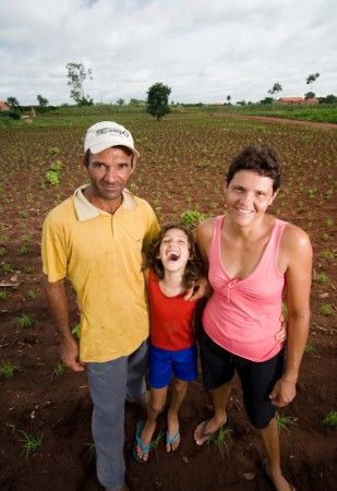 MDA debate desenvolvimento territorial com entidades selecionadas em chamada pública